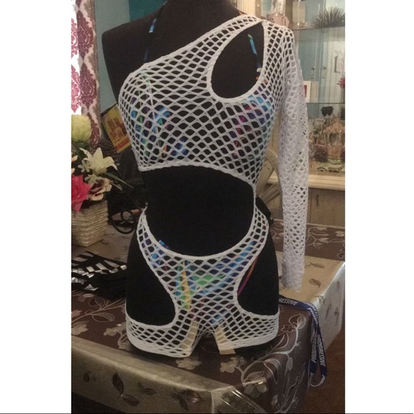 All white one piece - Picture 2 of 3